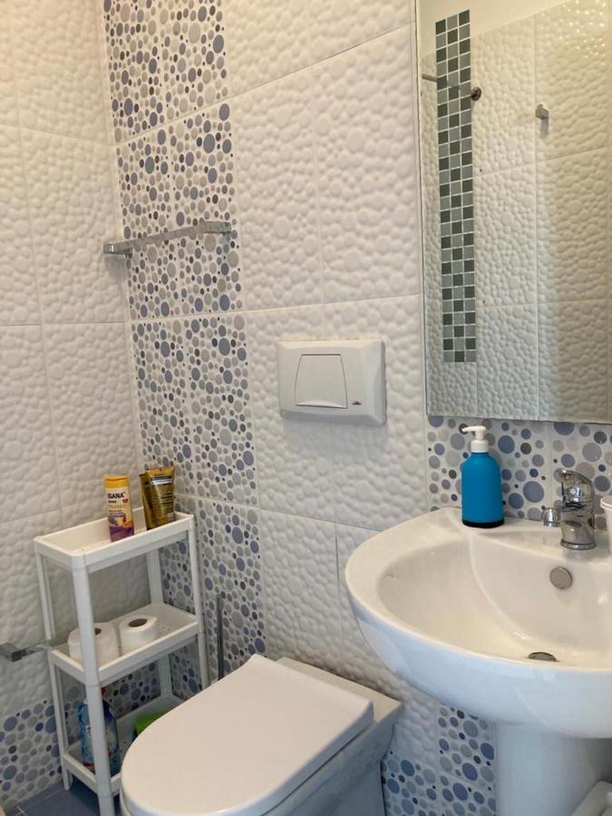 Aldi'S Guest House Vlore Exterior photo